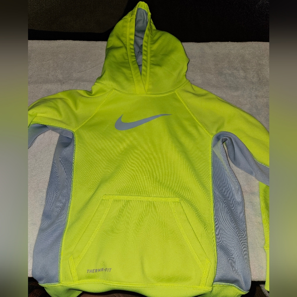 Girl's Nike Sweatshirt,  Medium